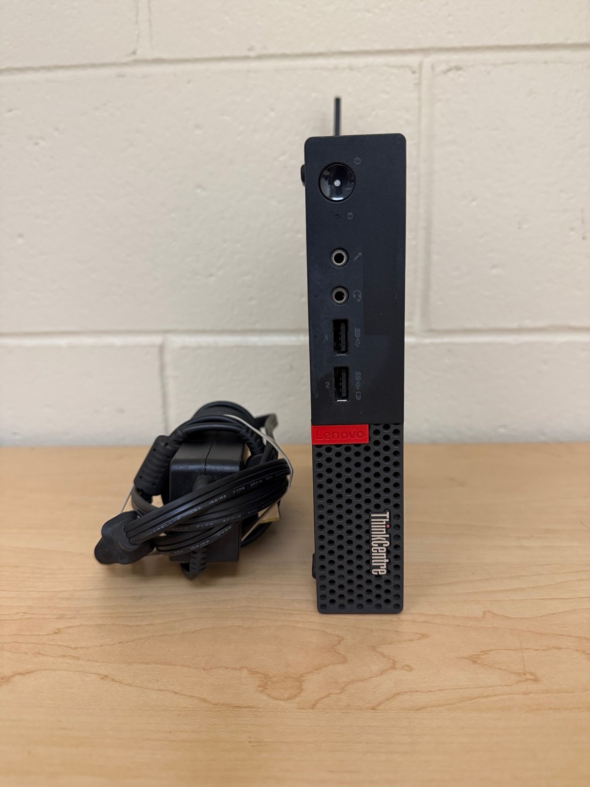 Lenovo ThinkCentre M710q Core i3-7100T/ 1TB 870 EVO SSD/ 8GB RAM/ Windows 11 Pro