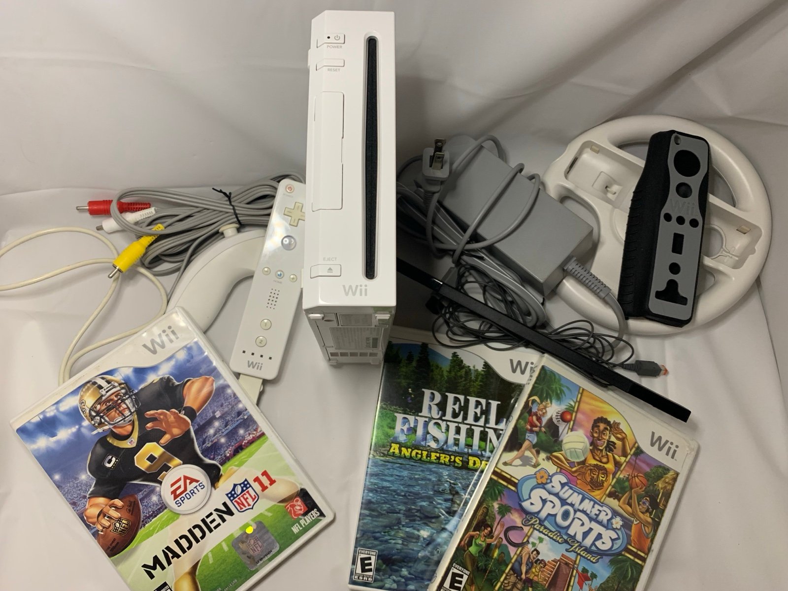 Wii Bundle with 3 games