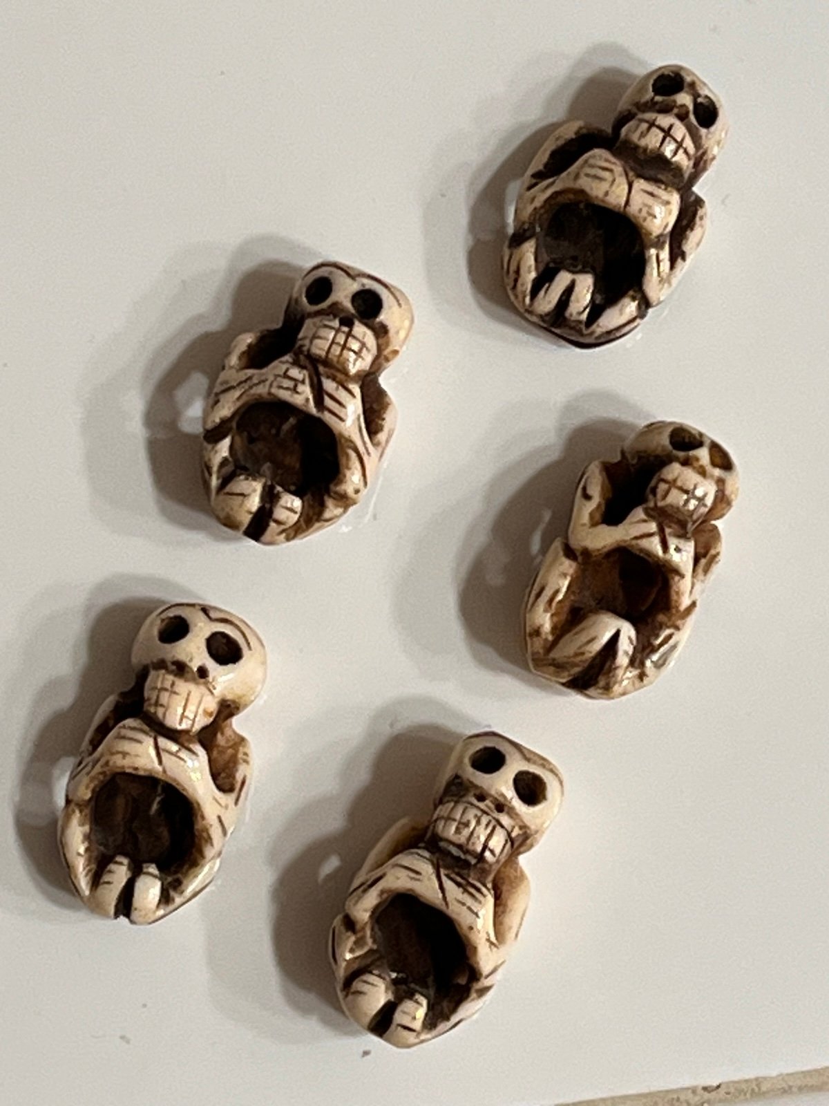 Vintage handcarved cattle bovine skeleton bead 5 piece lot 032224@