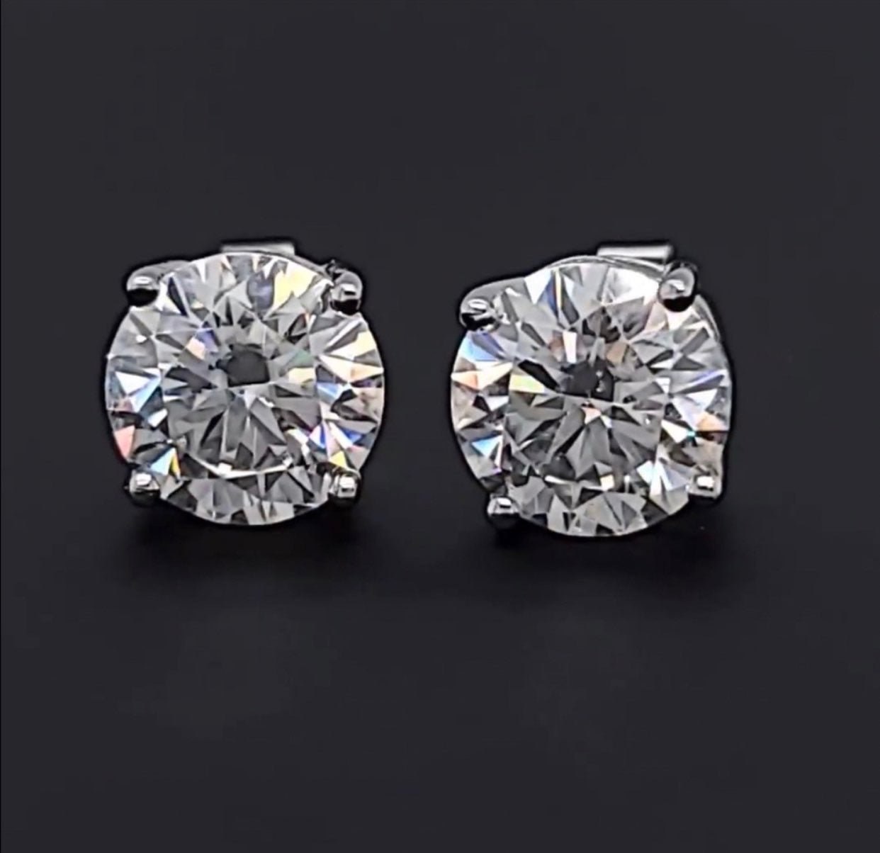 2 Carat Diamond Moissanite Stud Earrings