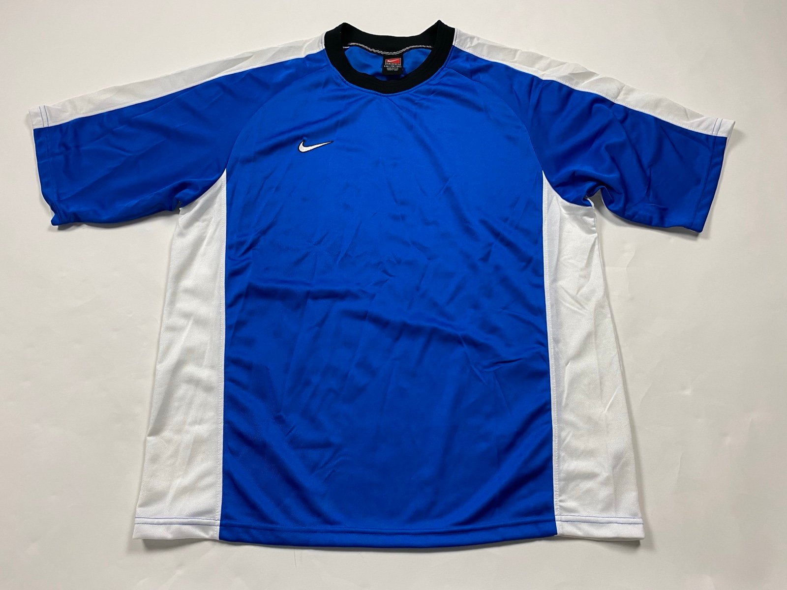 Vintage Nike Men’s Y2K Activewear Soccer Jersey Size XL Made In USA.