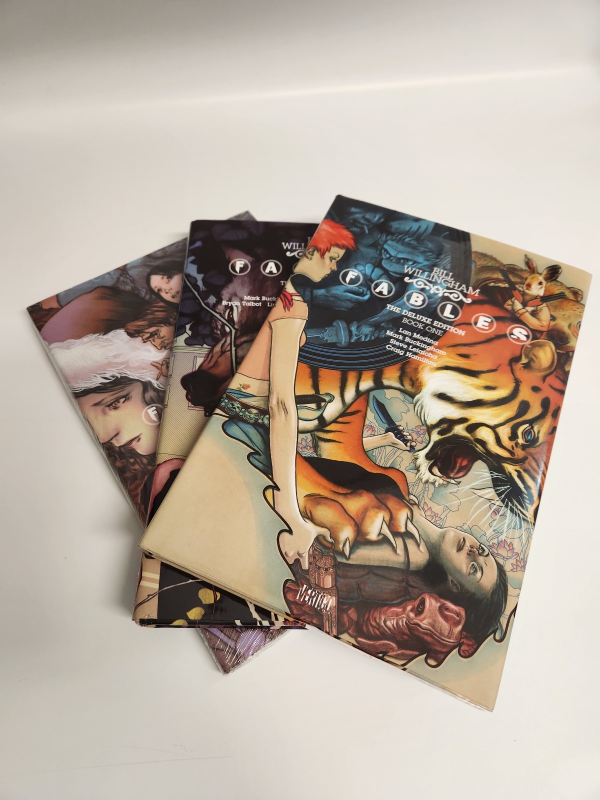 Fables deluxe edition books