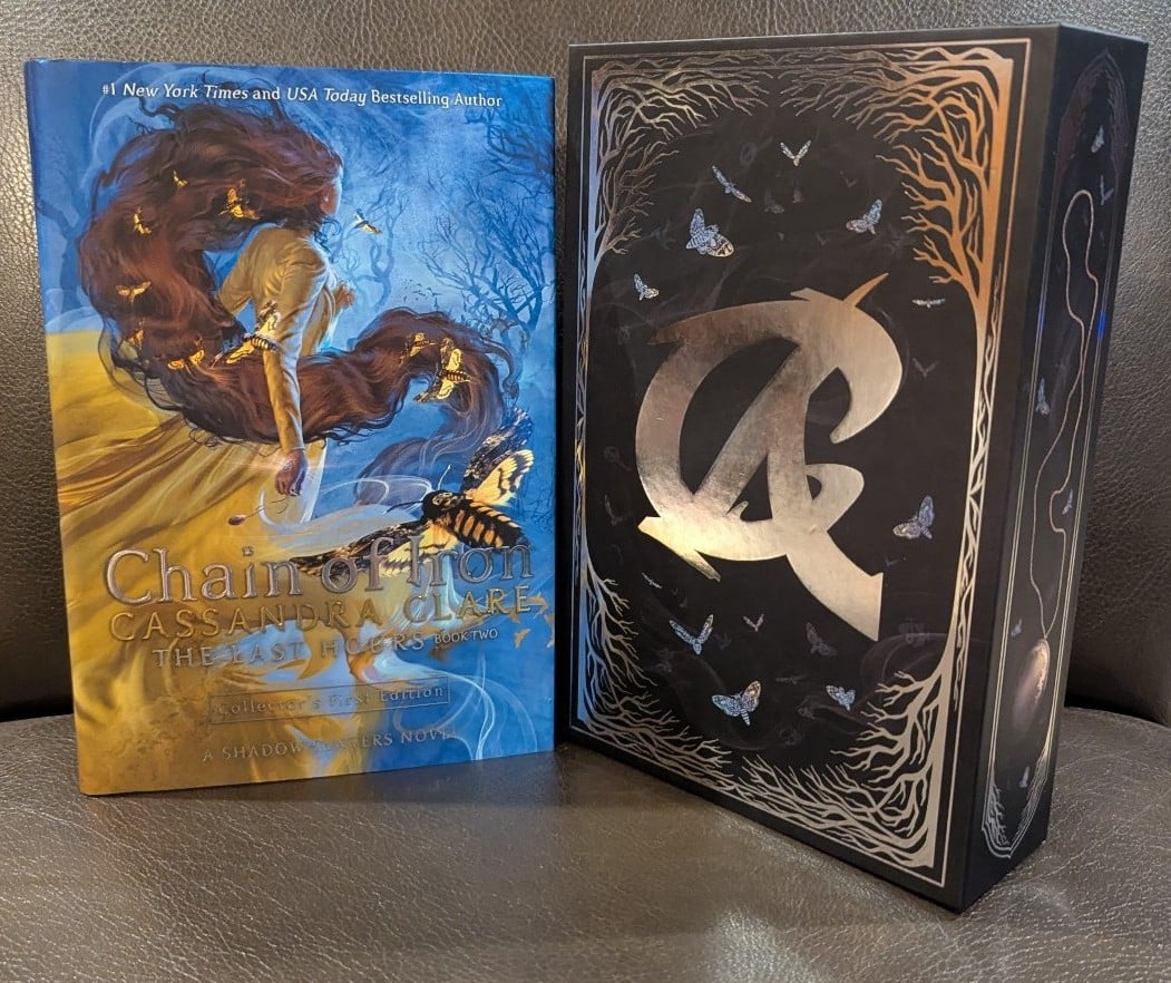 Litjoy Crate Book Box Chain of Iron Signed Bookplate Slipcase