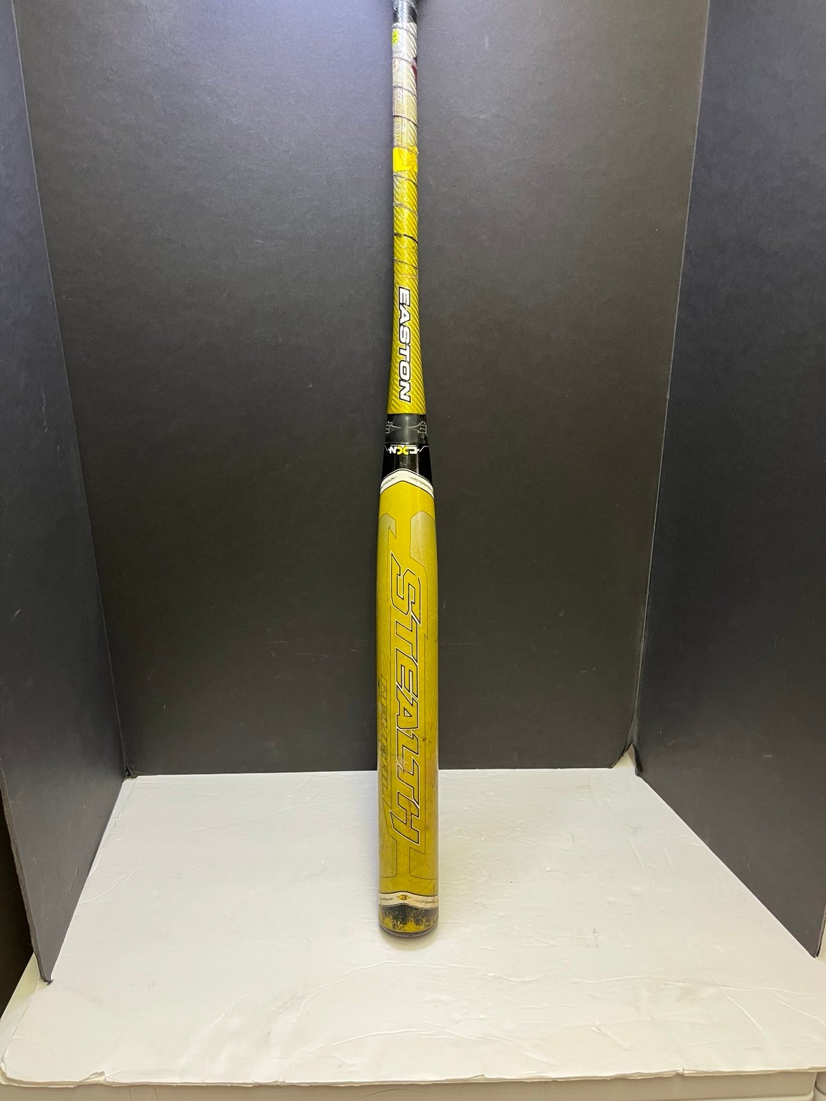 Easton STEALTH REVEAL 34in/27oz SSR1 Slow Pitch Softball Adult