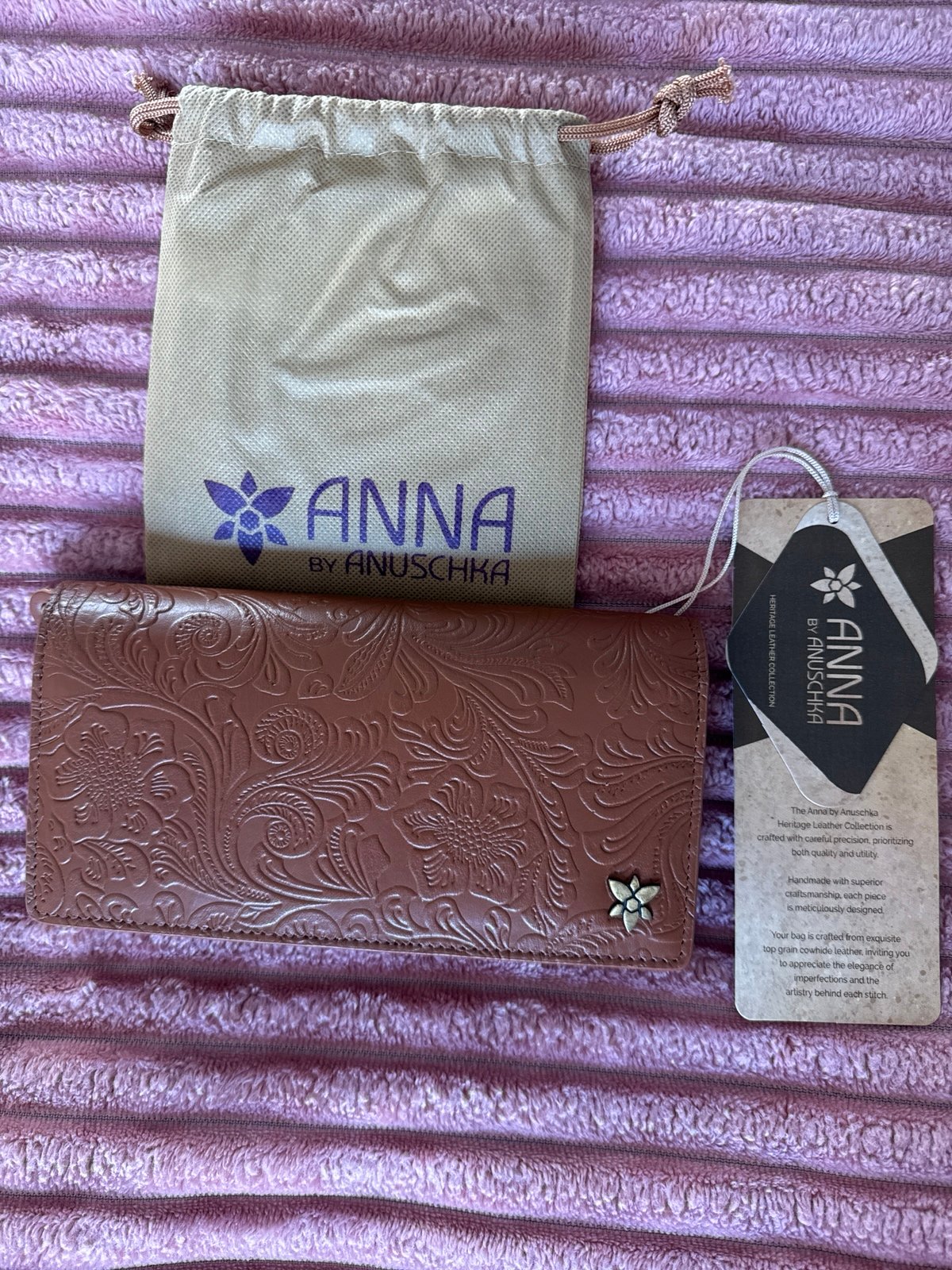 Anna by Anuschika Wallet