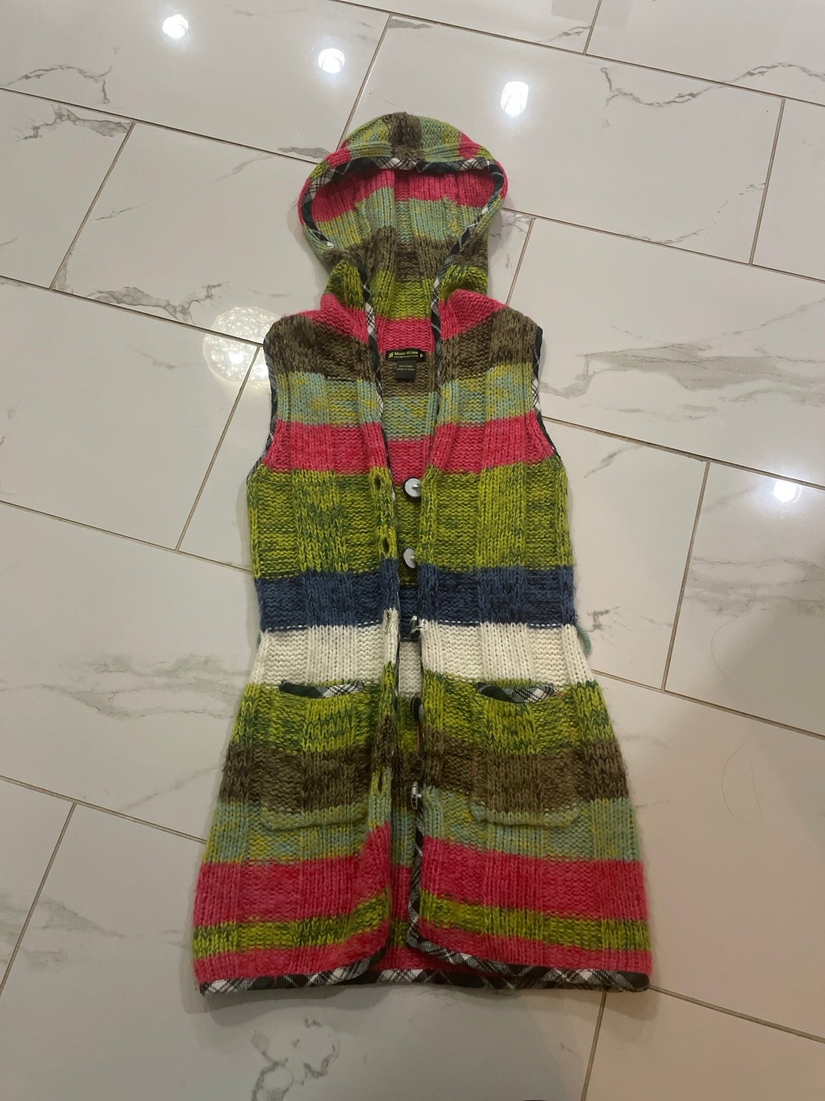 Knit hoodie sweater vest