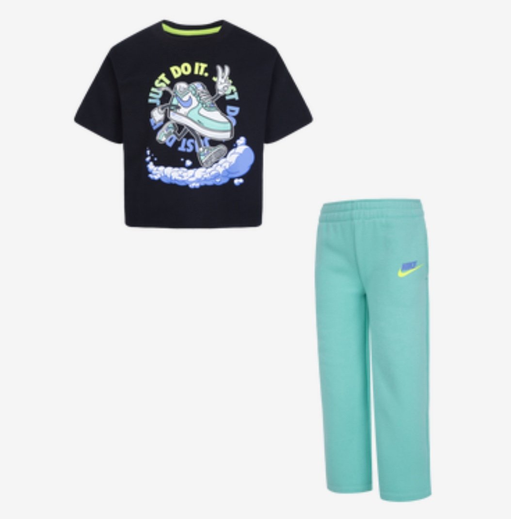 NWT Nike 2pc Set