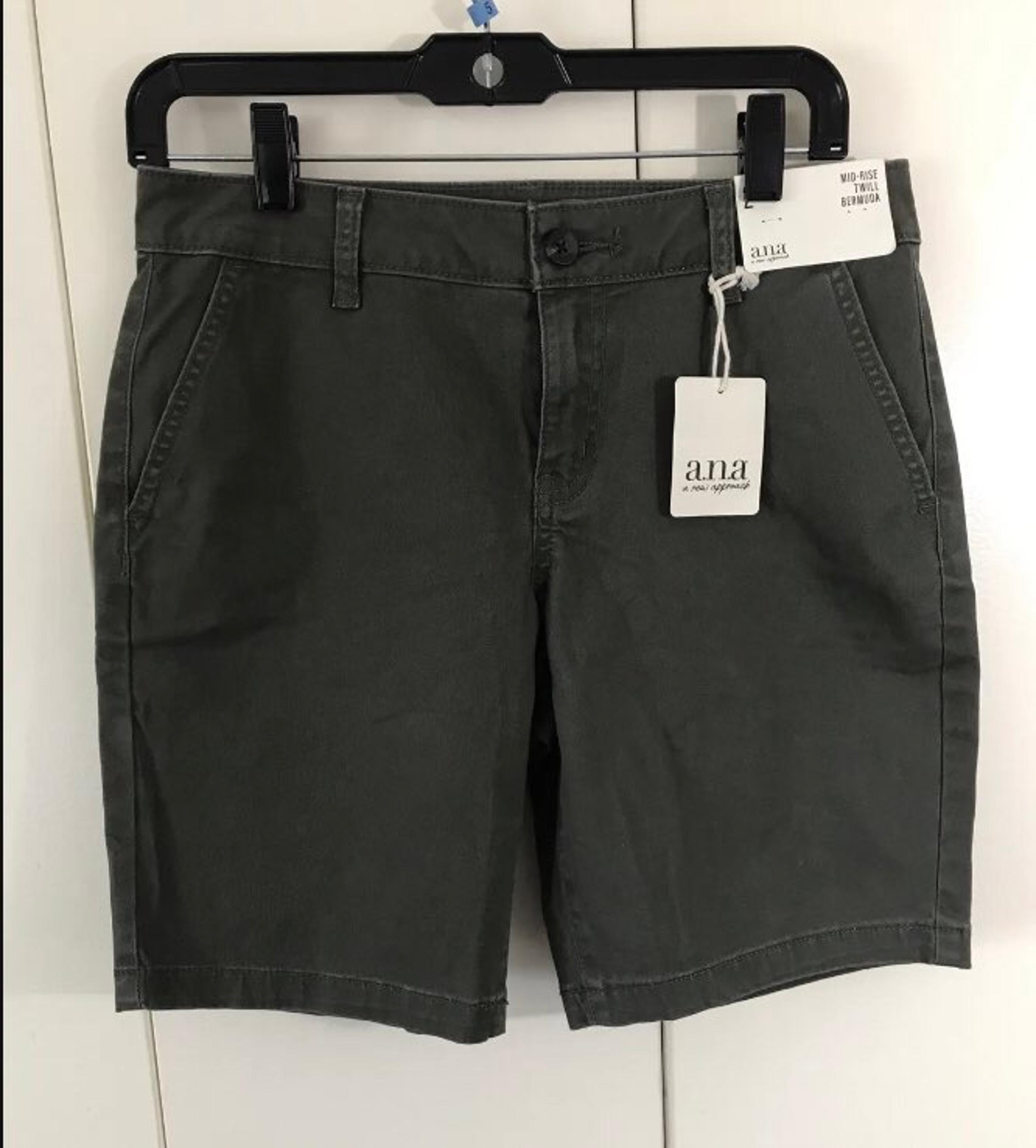 Ana a New Approach Women’s Mid-Rise Twill Bermuda Shorts 9” Inseam Size 2 Olive