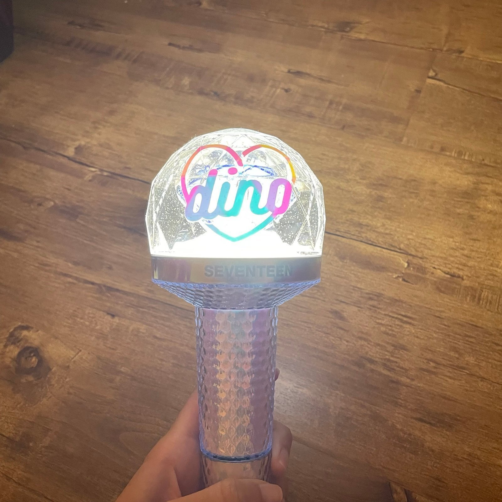 Official Seventeen Carat Bong lightstick ver 2 with dino