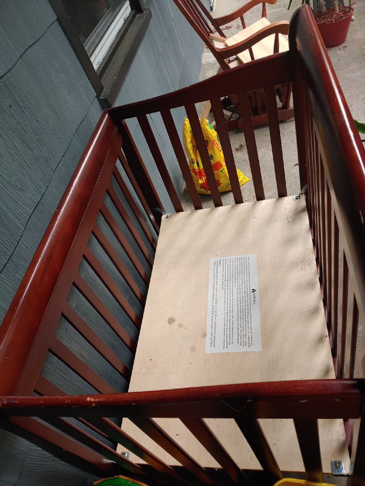 Baby crib