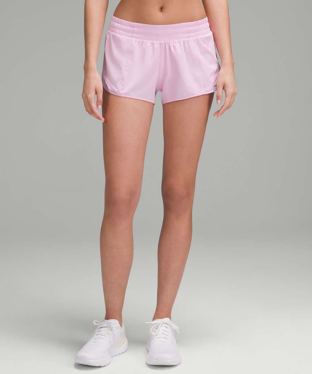 Lululemon Hotty Hot Low Rise Short 2.5 Lined size 6 Vitapink VITP