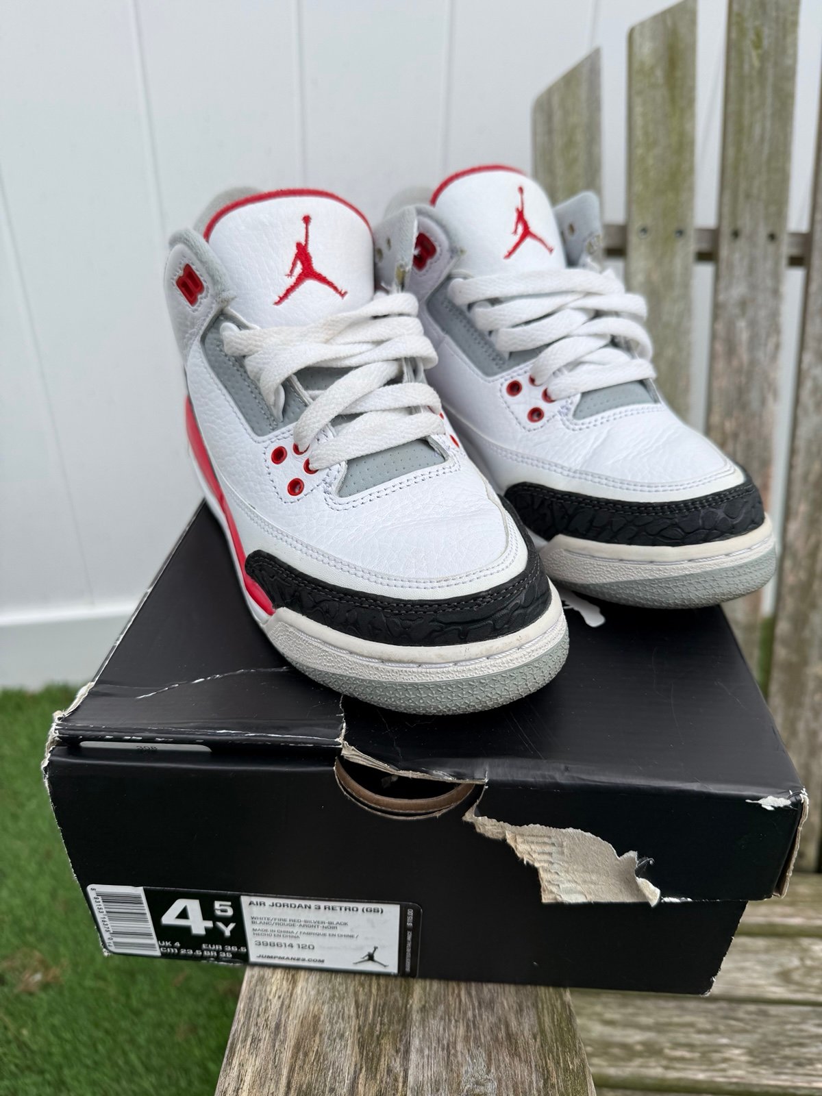 Nike Air Jordan 3 Retro Fire Red White DM0967-160 GS Youth Size 4.5Y US
