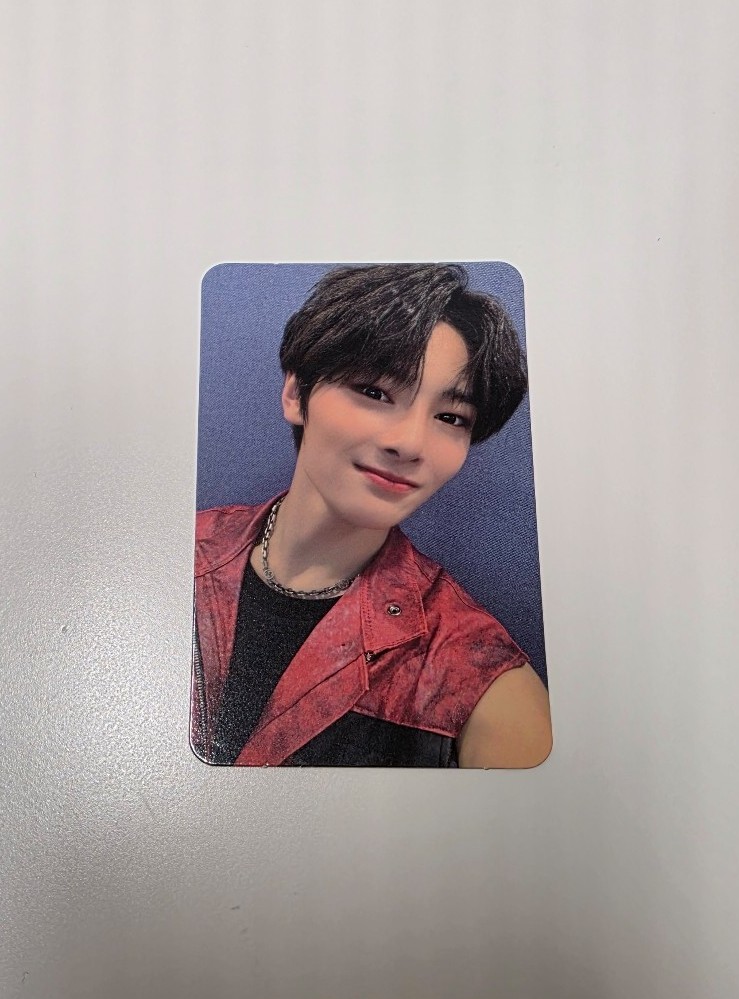 Jeongin (I.N.) Go Live Withfans/YZY Photocard