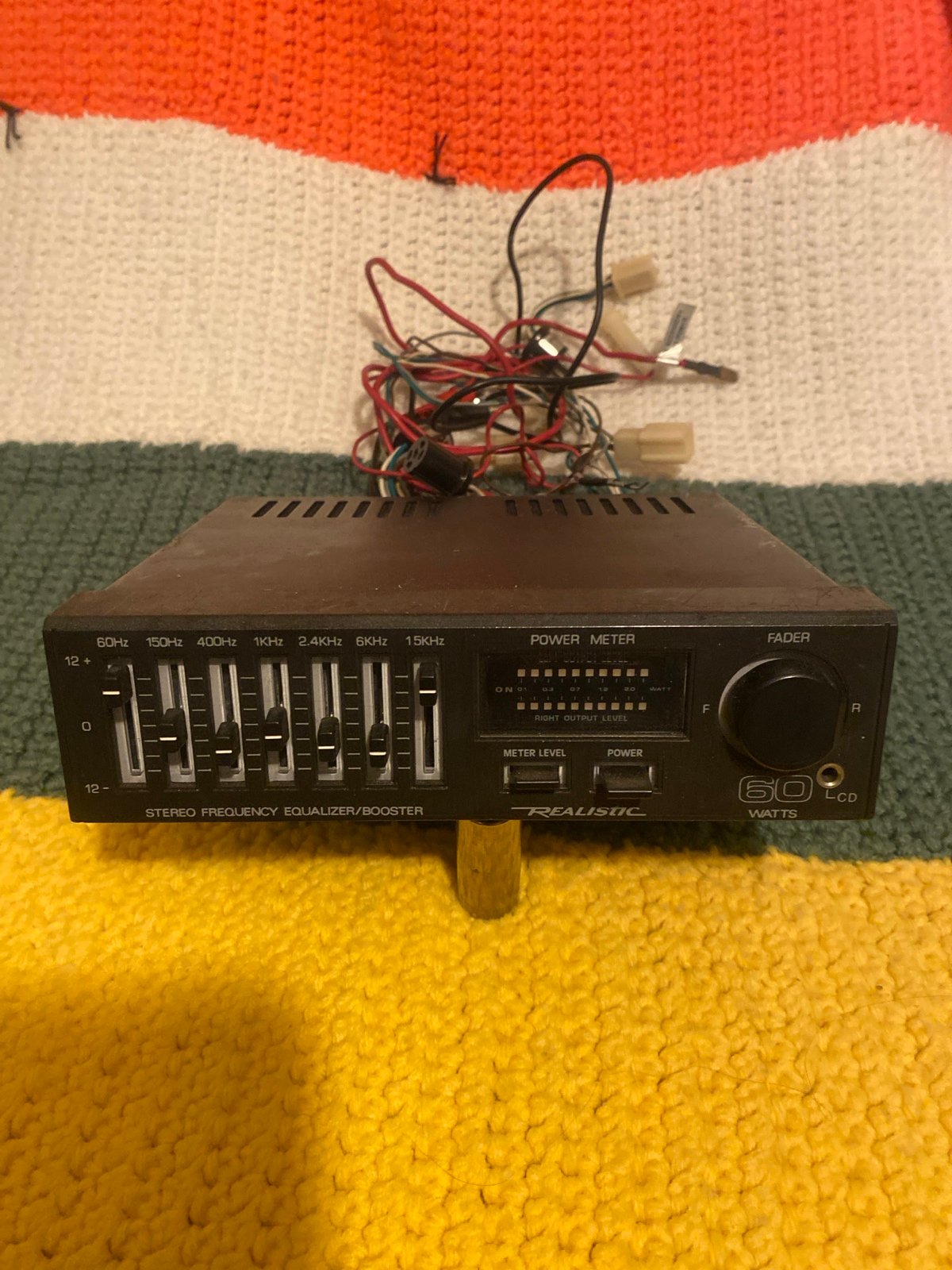 Old school realistic stereo frequency equalizer 60watts with power meters