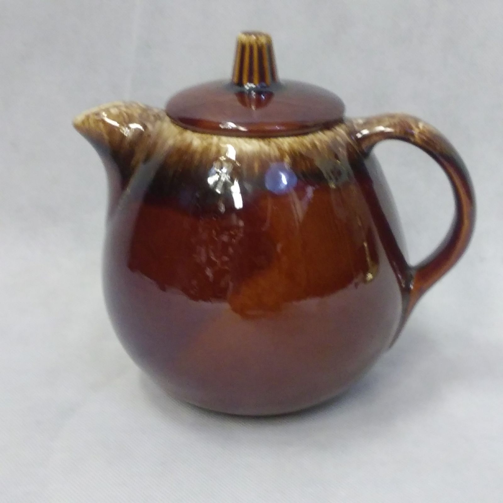 Hull Teapot Brown Drip With Lid