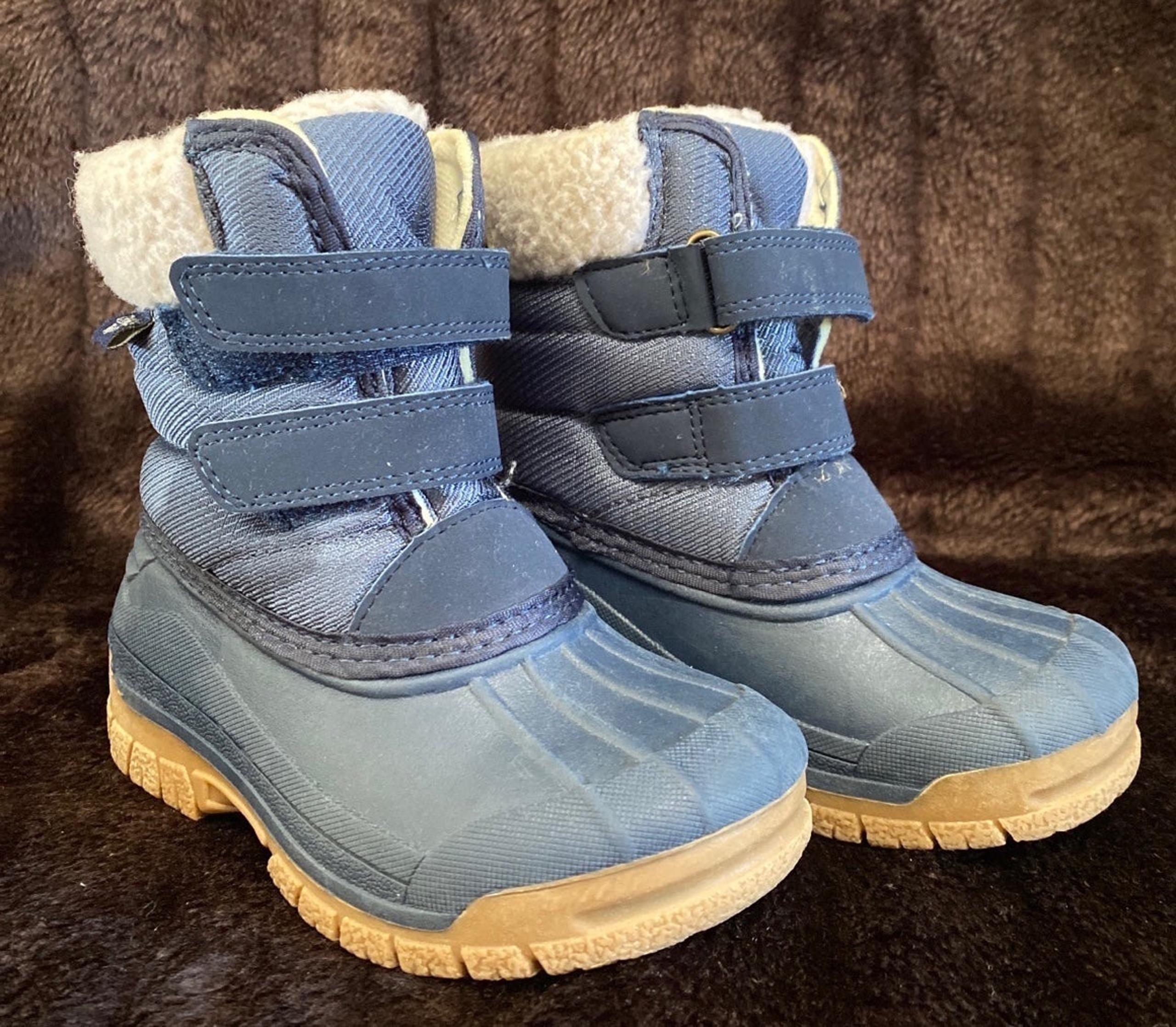 Snow Boots-Osh Kosh Bgosh- Girls or Boys size 7M
