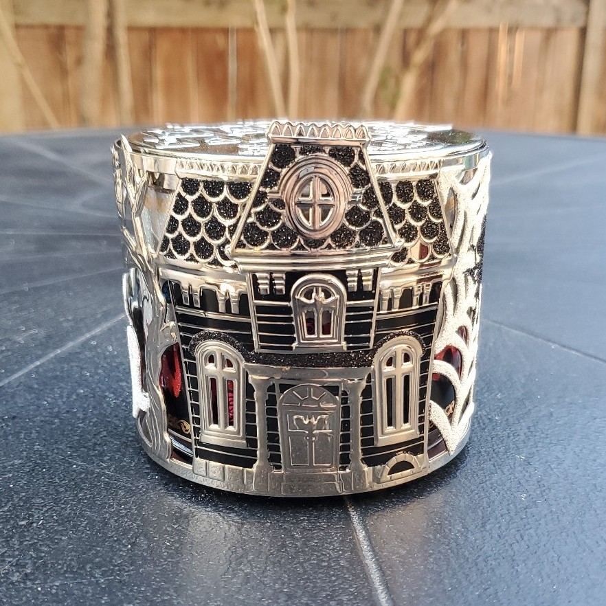 B&BW Metal Halloween Haunted House If youve got it Haunt It 3 Wick Candle Holder