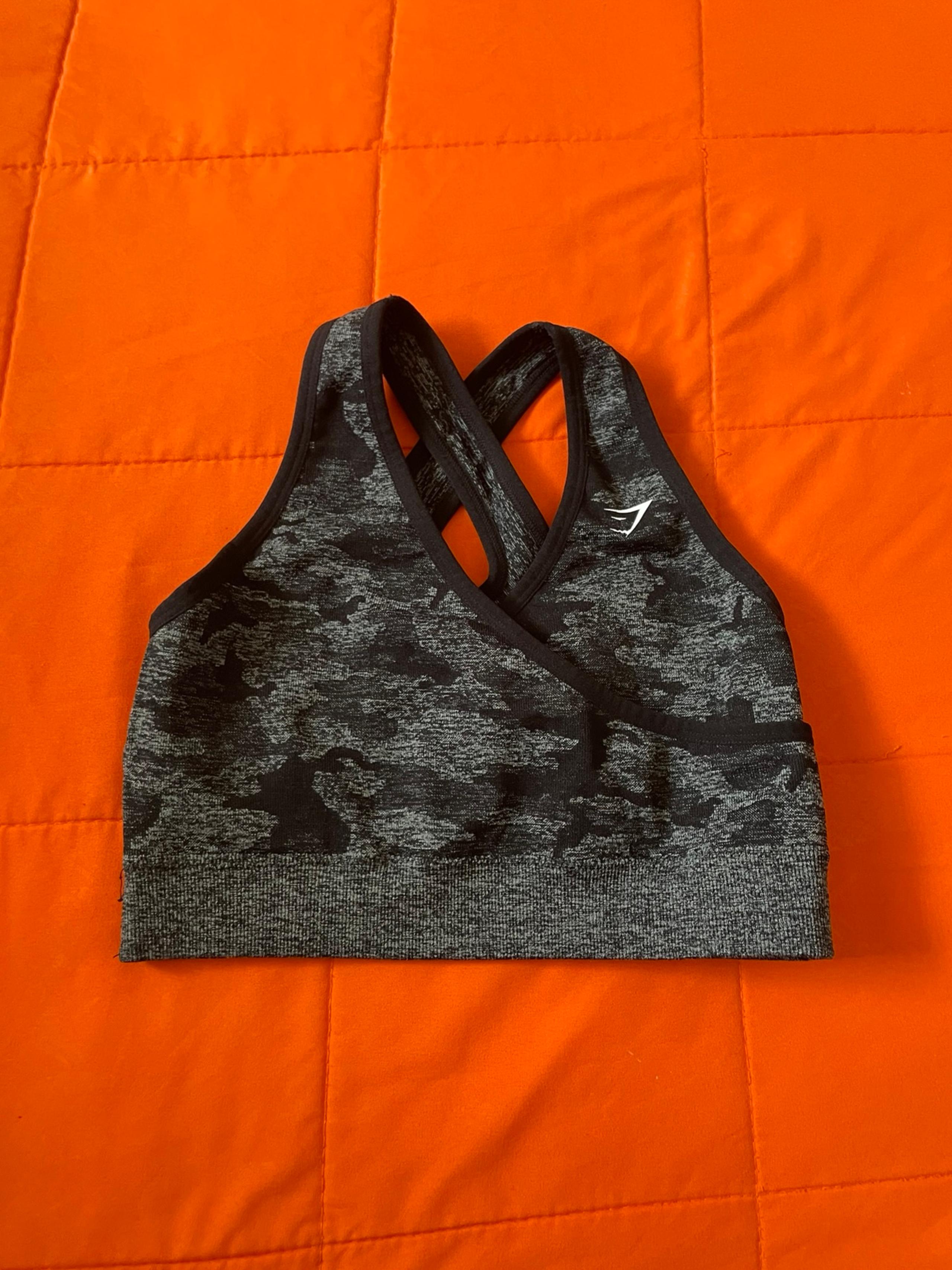 GYMSHARK Sports Bra Womens Medium Camo DRY CRISS CROSS Sports Bra top Gray Back