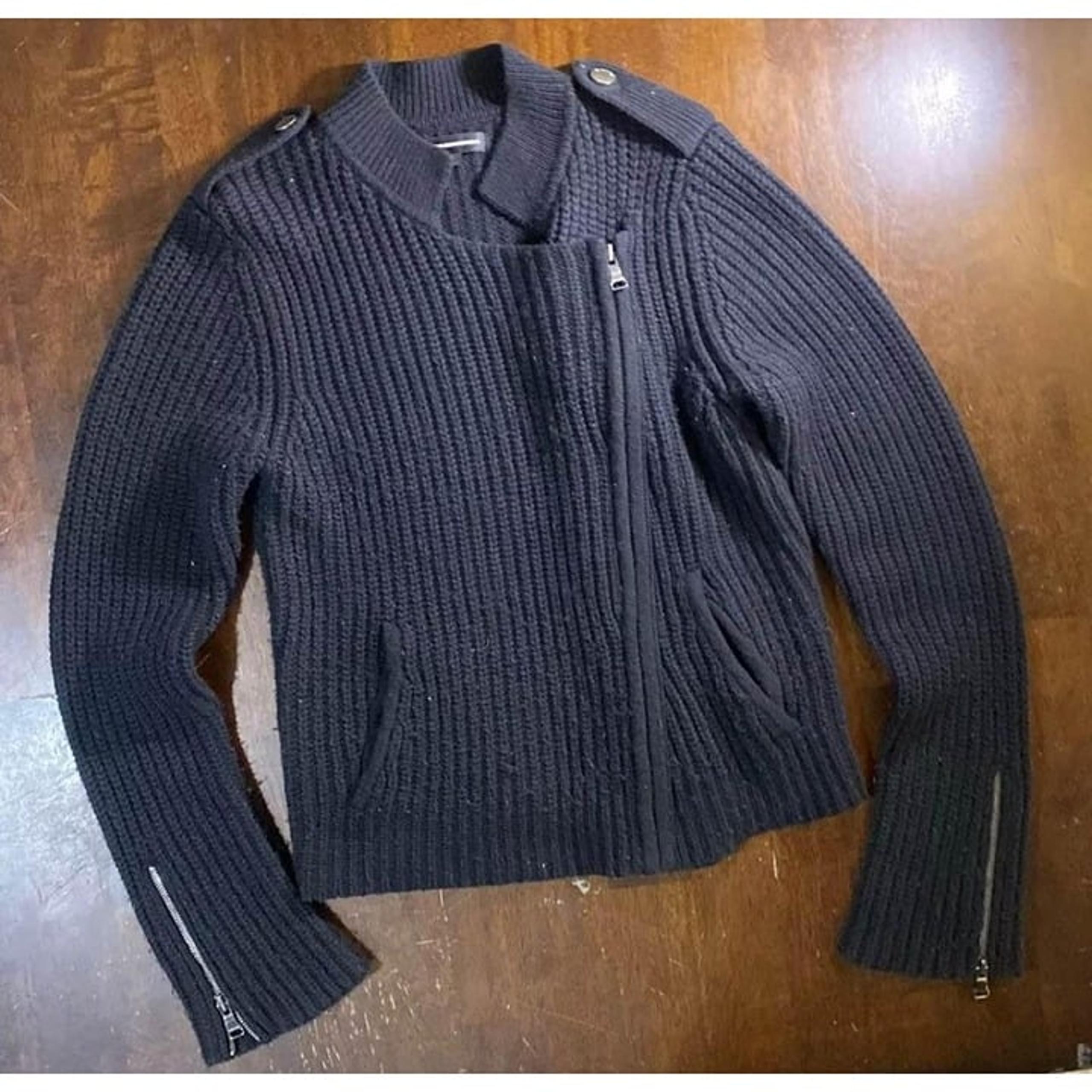 Women’s EXPRESS Design Studio Winter Knit Sweater Jacket LARGE Black Full Zip