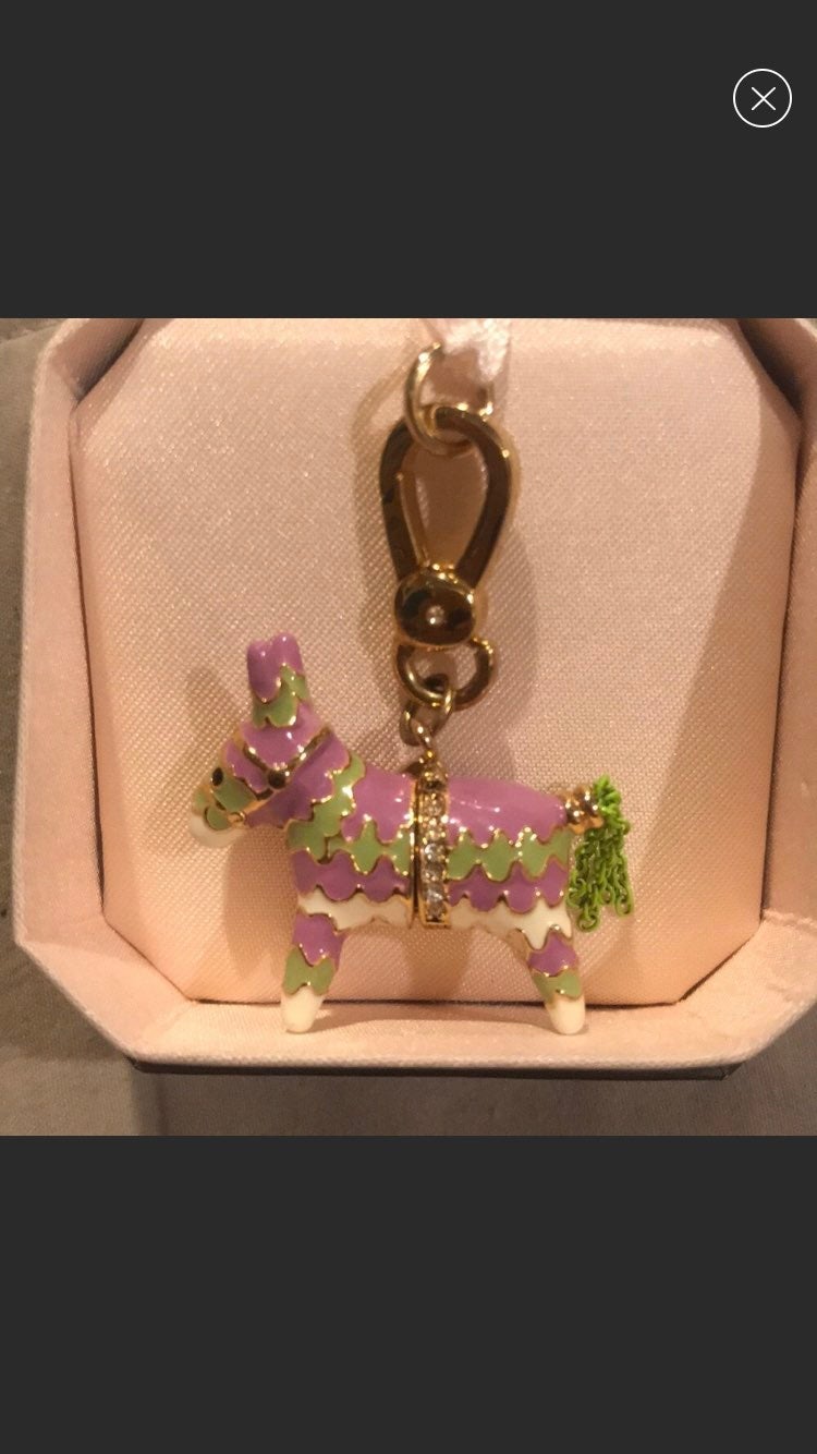 Pinata Juicy charm
