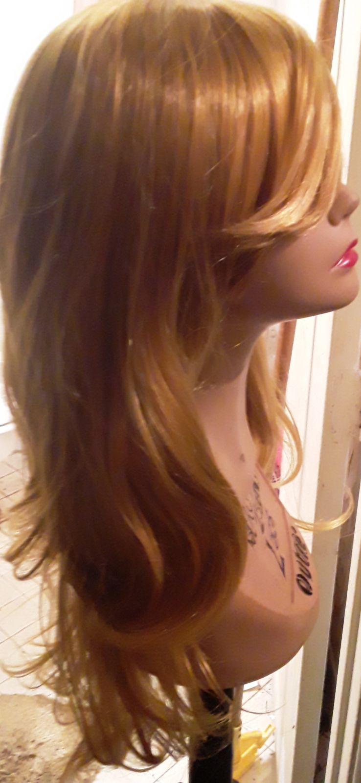 MAMAMAYA'S CARMEN BLONDE 32' wig with ba