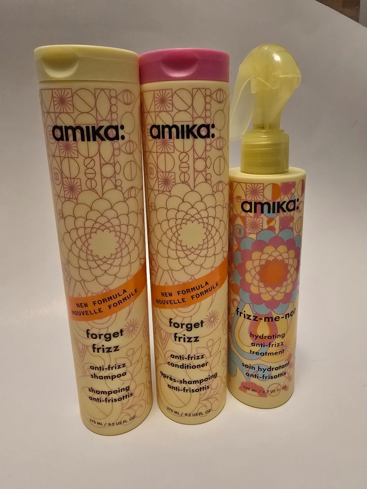 Amika NEW forget frizz bundle Frizz Me Not Treatment Shampoo Conditioner