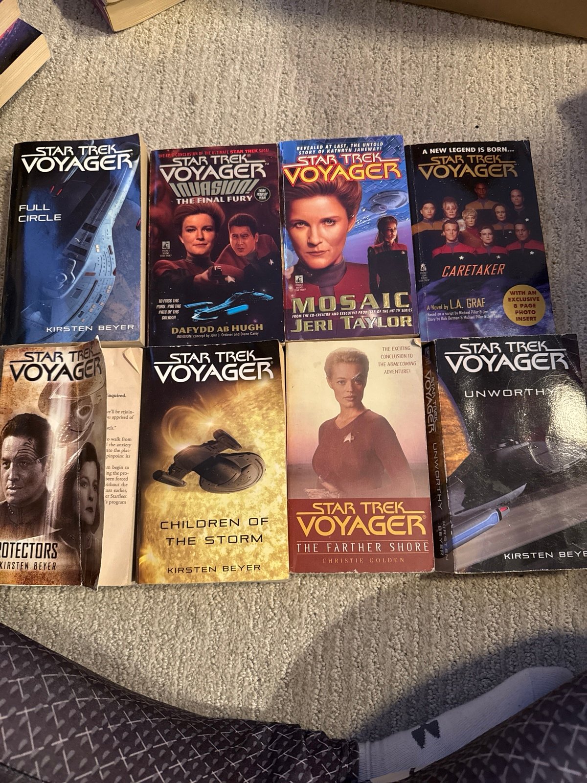 Lot of Star Trek Voyagers Paperback Books - 8 Books Total
