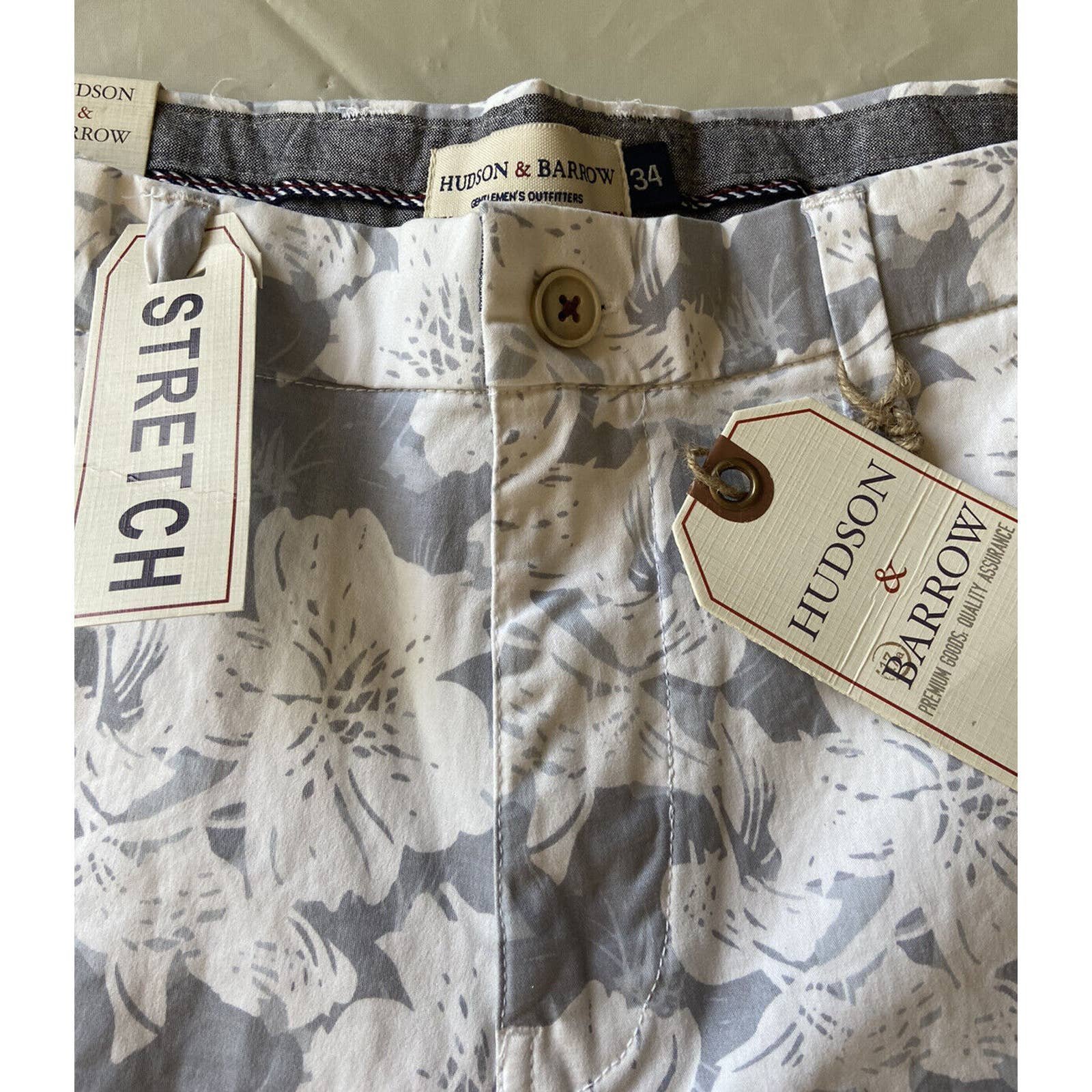 Mens Hudson & Barrow Gray/ White Floral Muted Shorts- Size 34