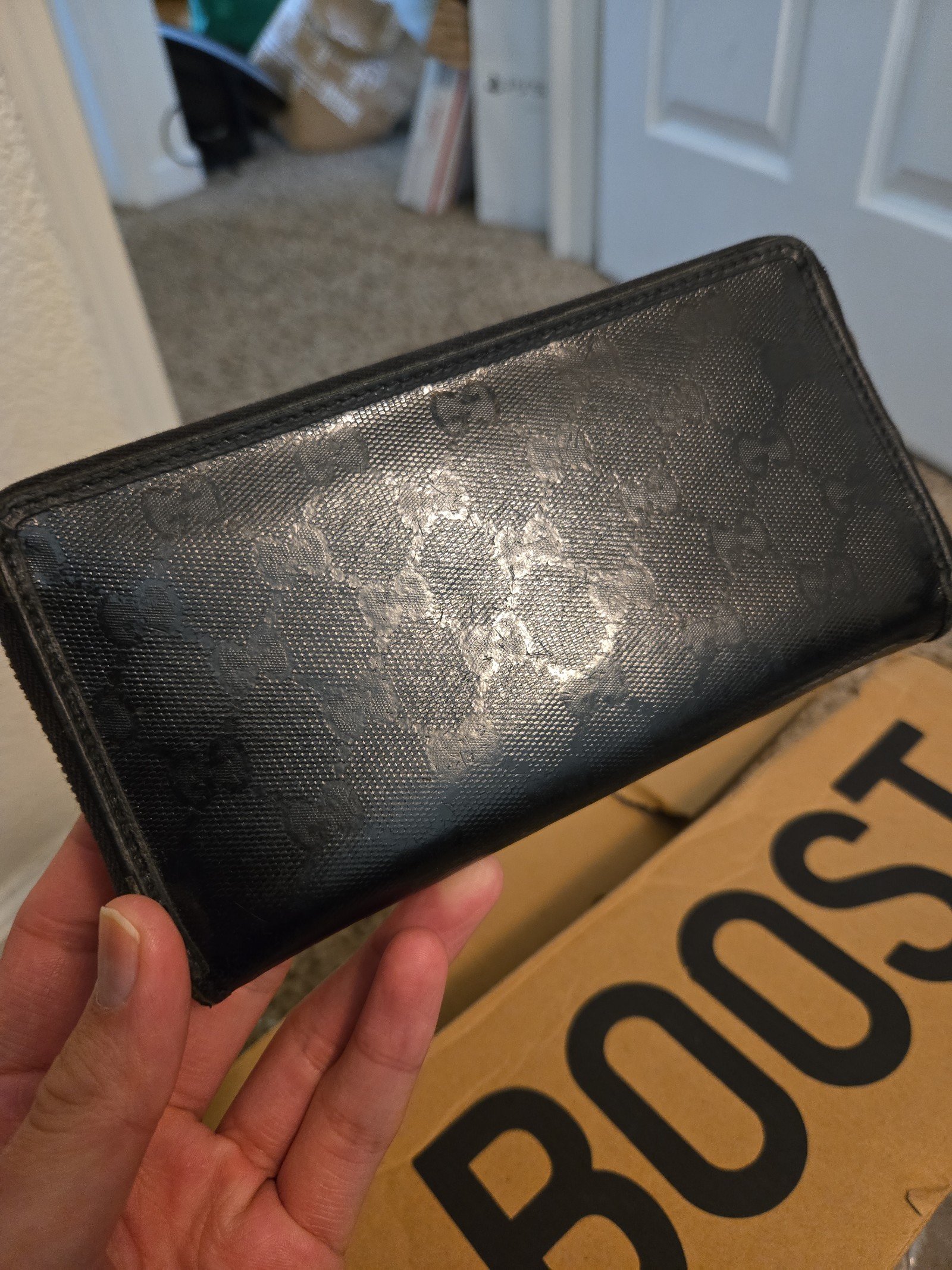 black gucci wallet