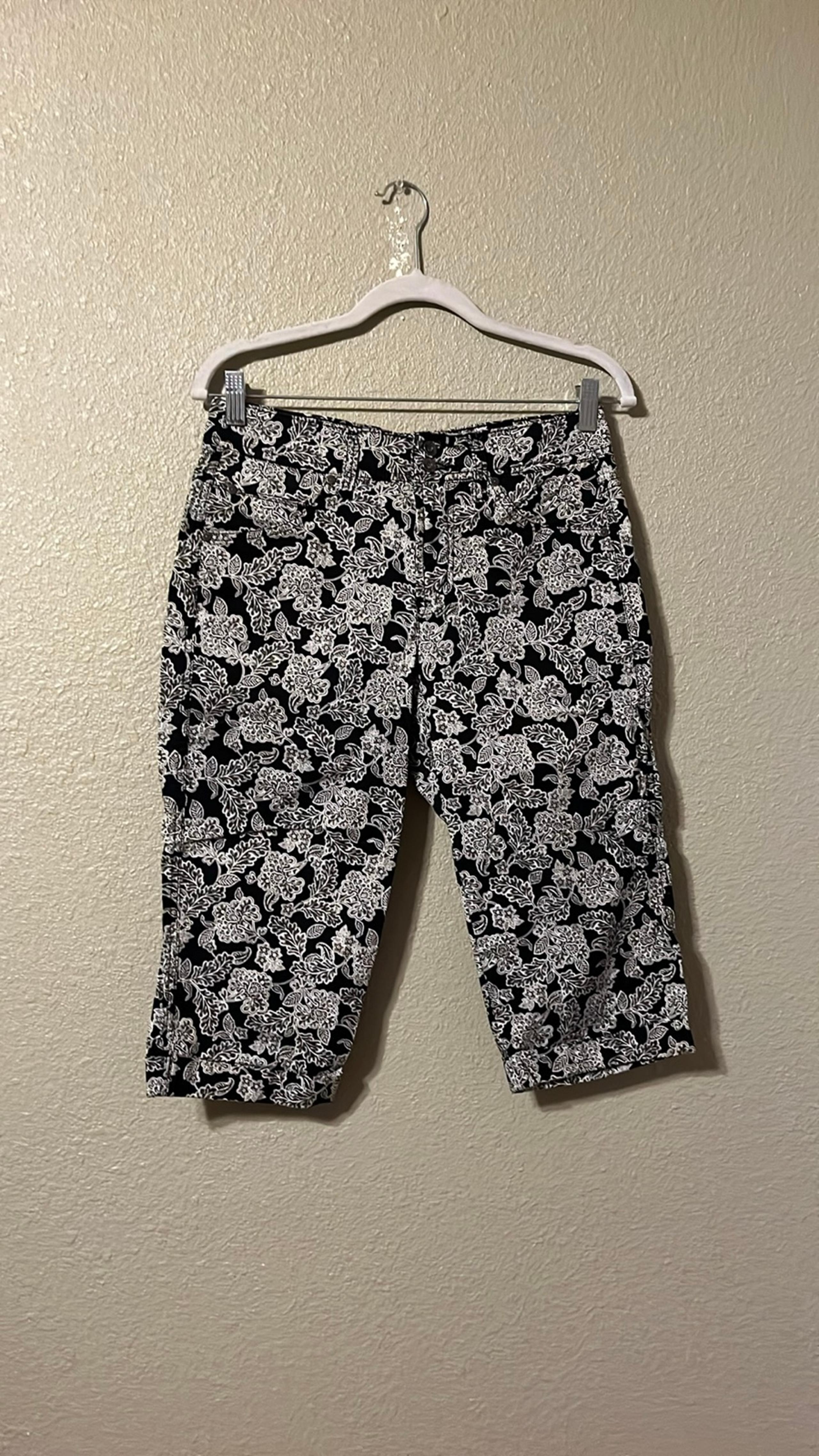 Nine West Capri Pants NWOT