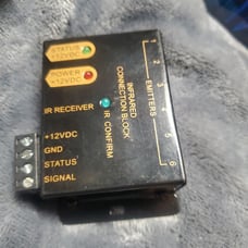 IR Connecting Block with LED Power Indicator, 12 VDC