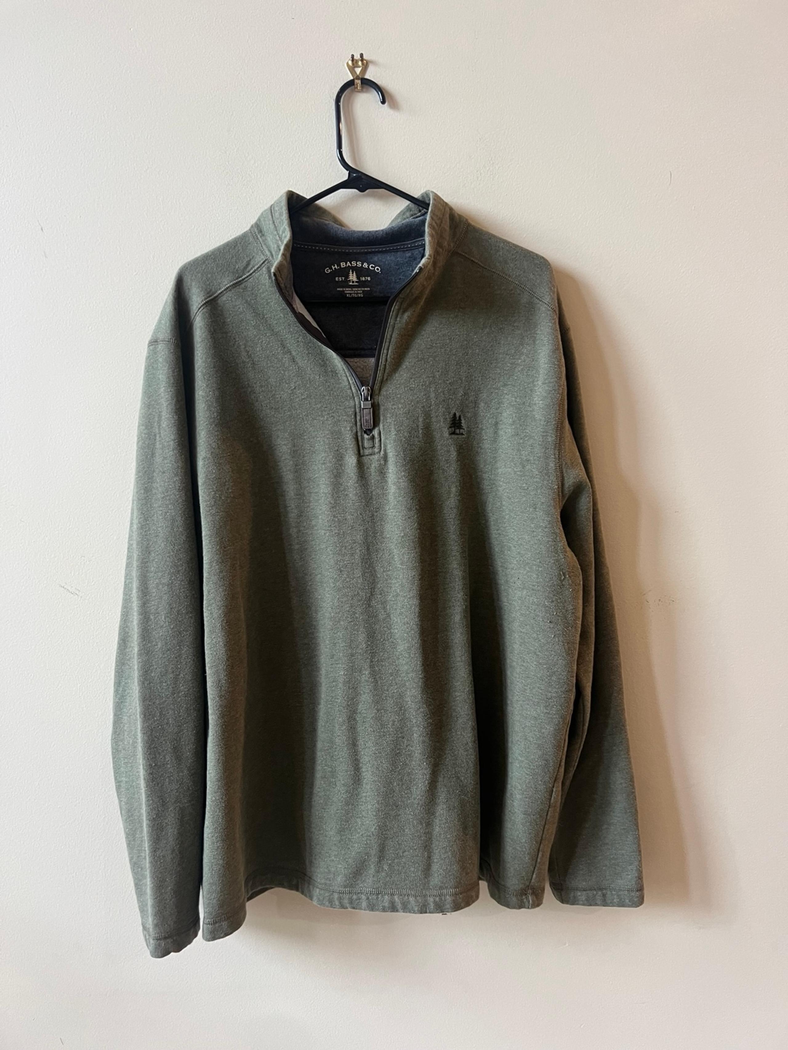 G.H. Bass & Co.  Men’s 1/4 zip pullover