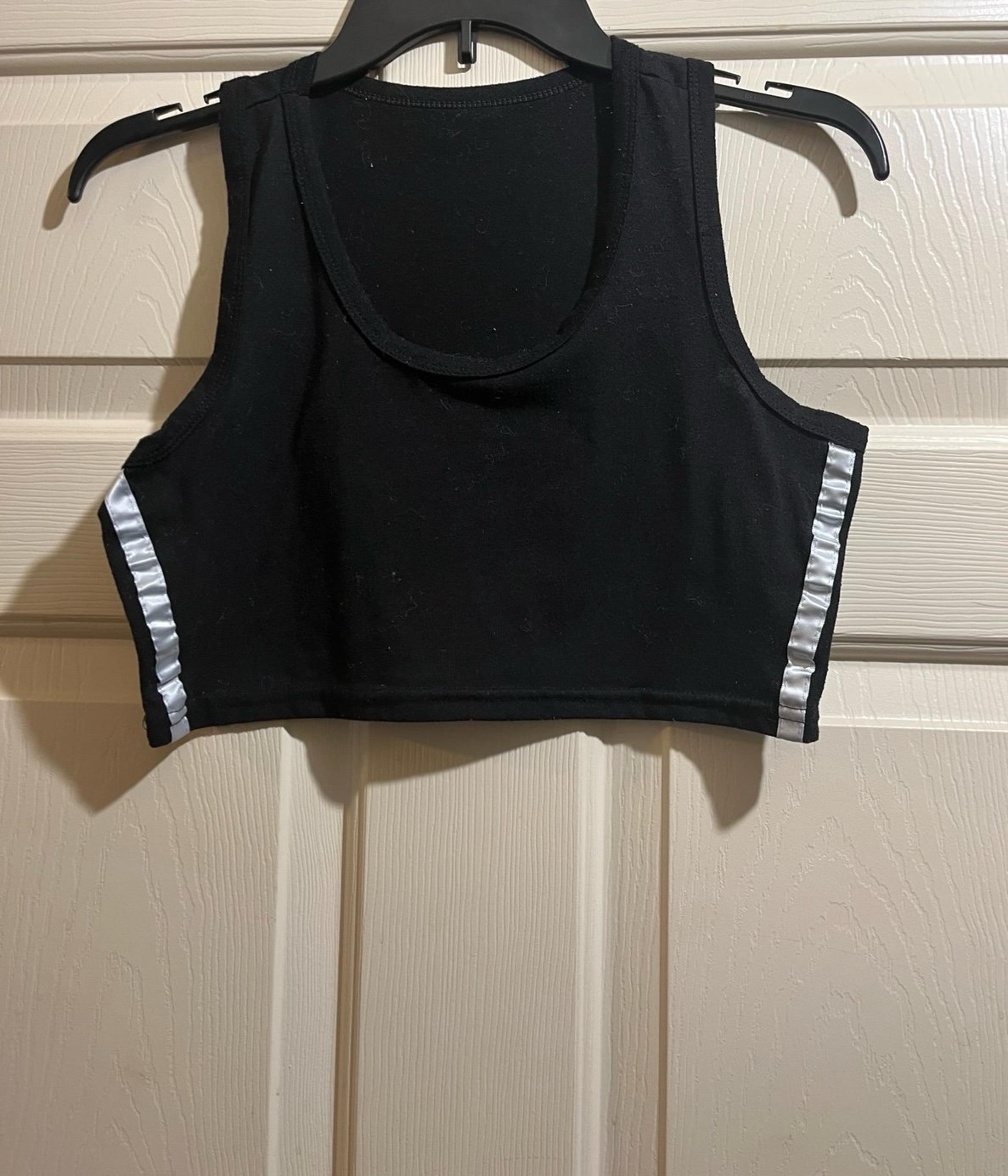 Women’s black crop top size L