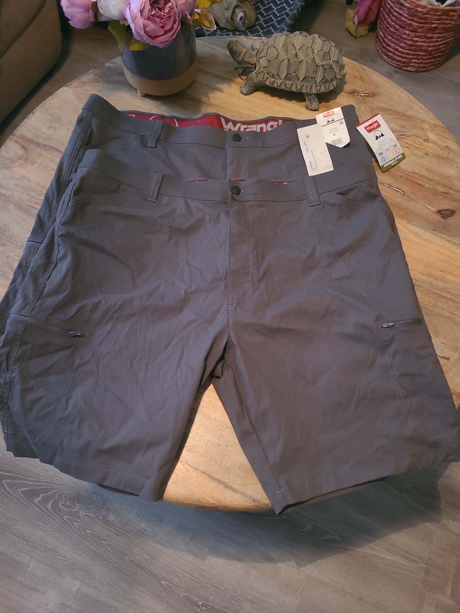 Nwt Wrangler performance zip cargo shorts mens sz 44 10 inseam 2 pairs gray