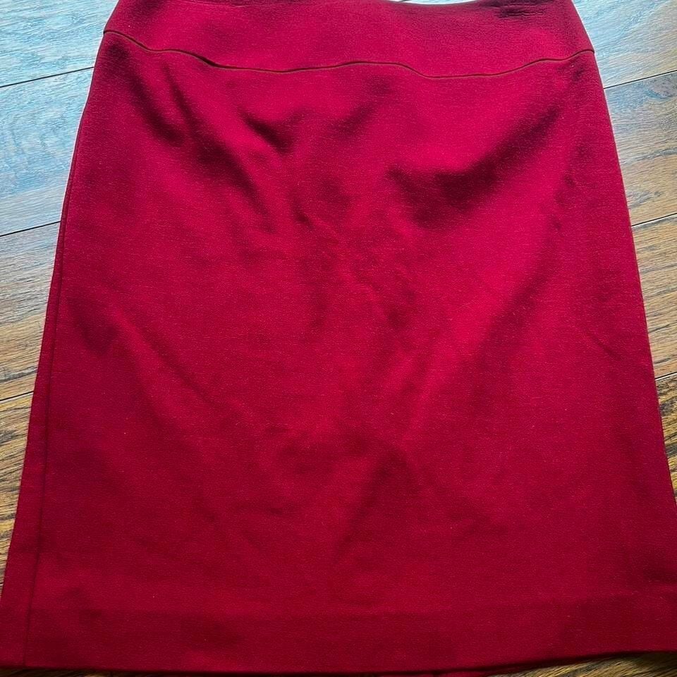 Talbots Women's 4 Red Skirt knee length zipper close lined