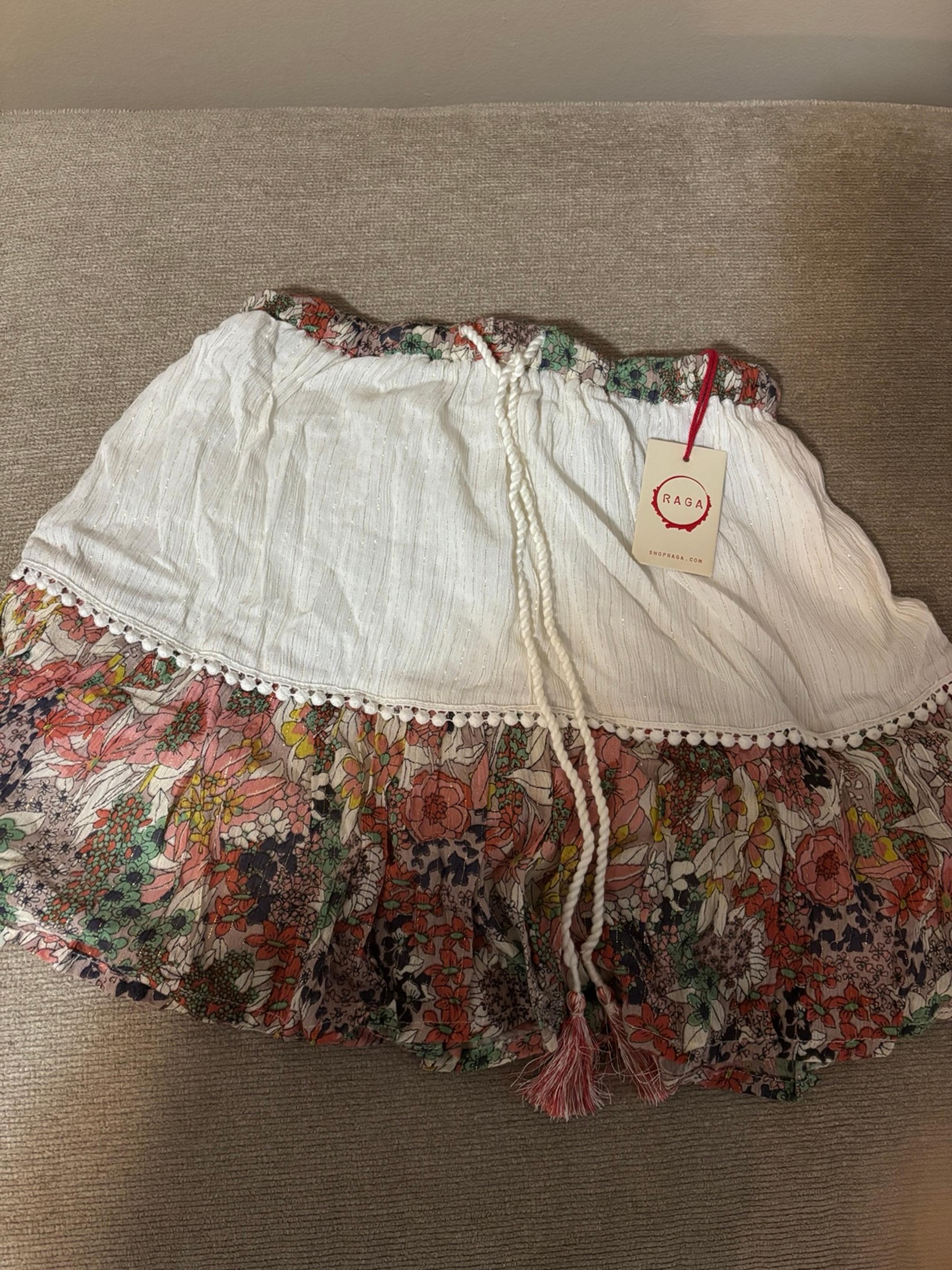 Raga Womens Morrison Mini Skirt Size medium  NWT