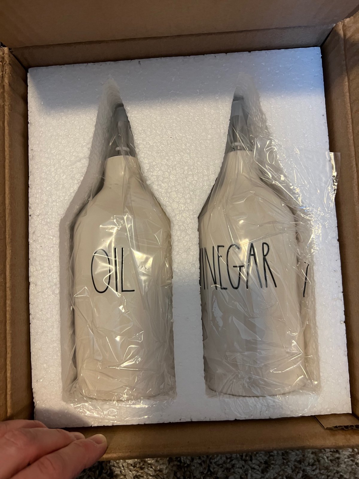 Rae Dunn Oil and Vinegar