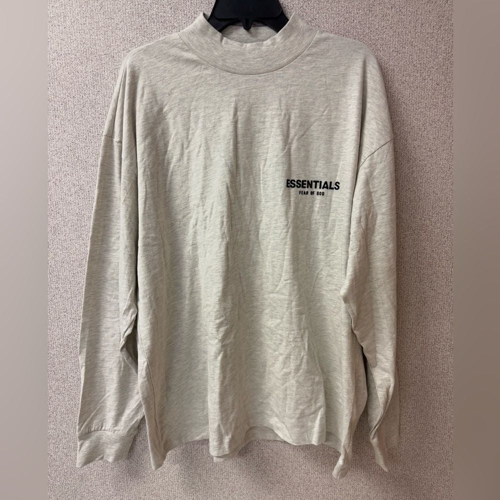 FEAR OF GOD ESSENTIALS Men Size Medium Jersey Long Sleeve T-Shirt light gray New