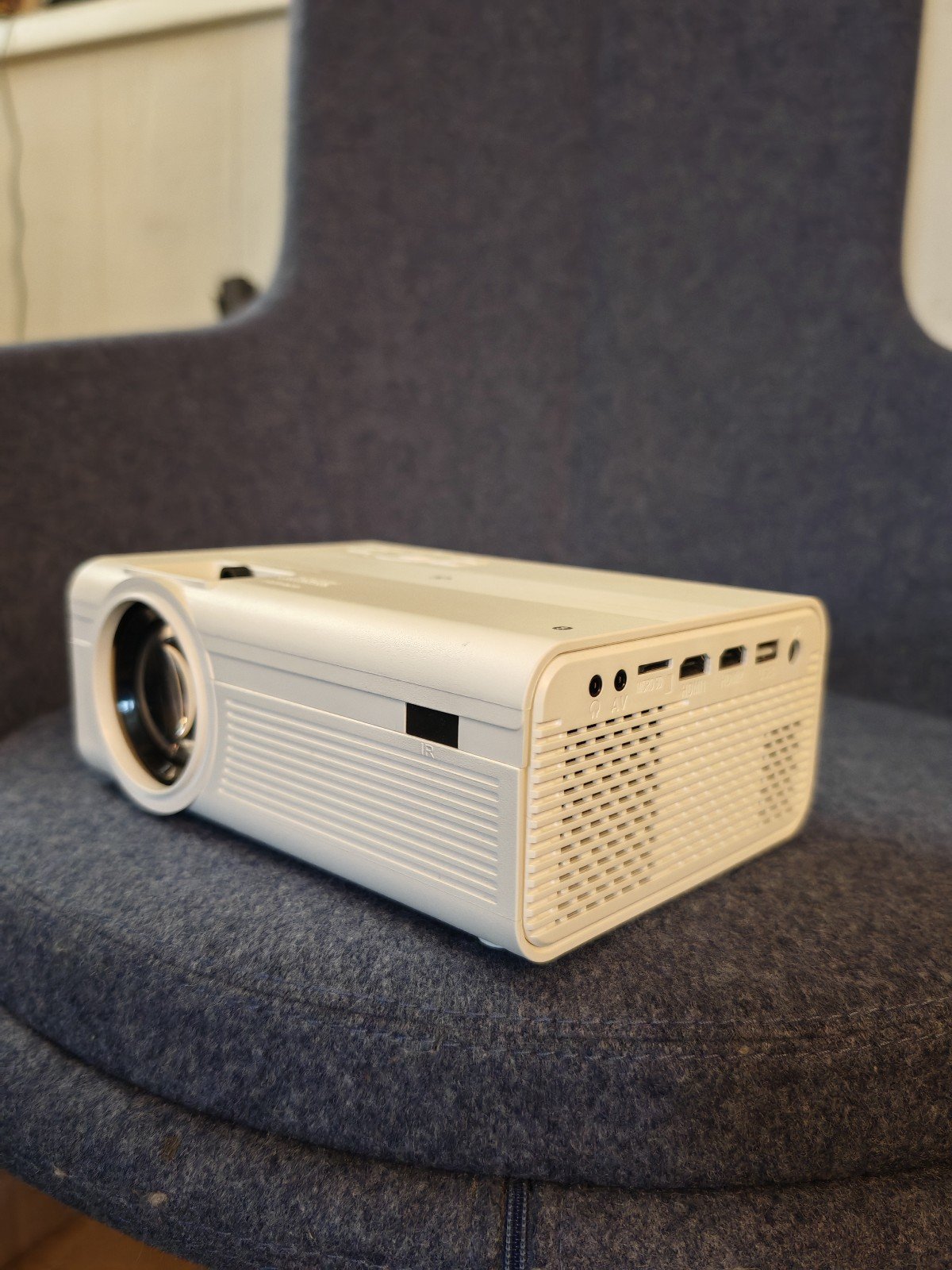 GPX Mini Projector with bluetooth