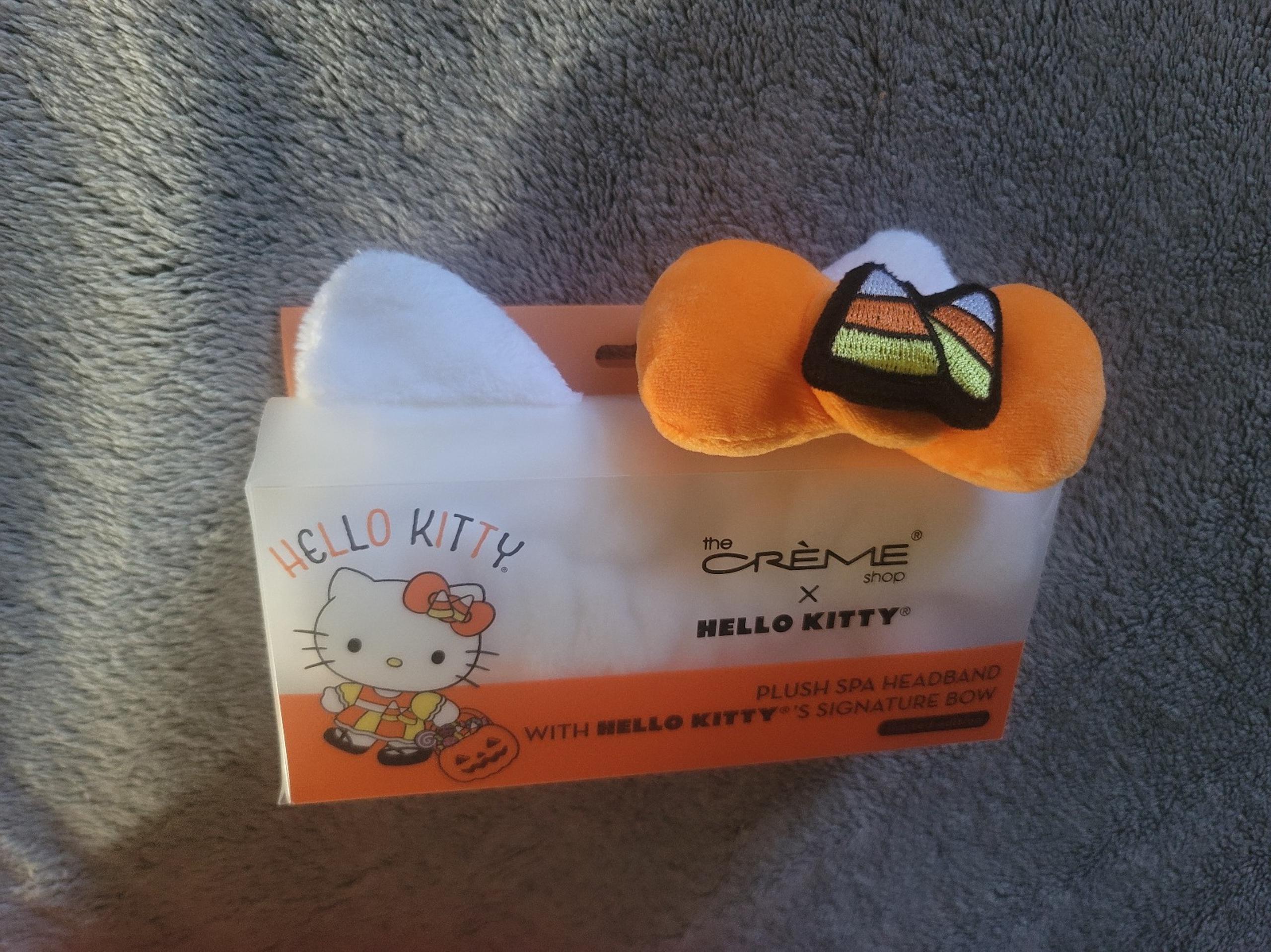 New The Creme Shop Hello Kitty Halloween Candy Corn Plush Spa Headband