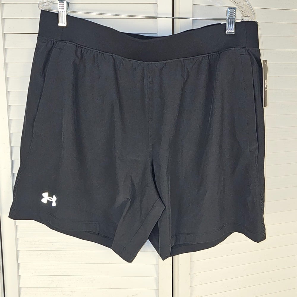 NWT Under Armour Mens Black Speed Pocket 7 Shorts XL