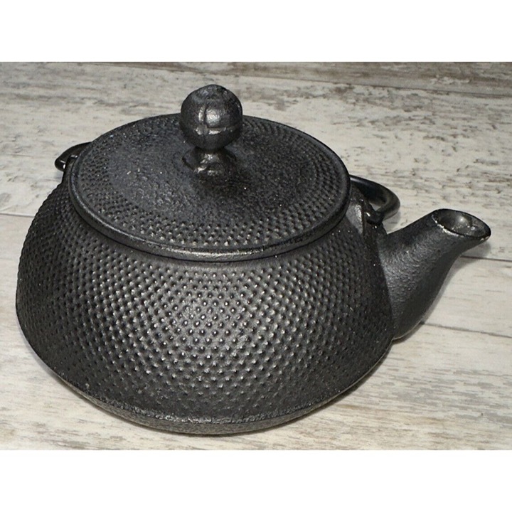 Teavana Cast Iron Hobnail Black Kettle Teapot 22 Oz Made in Japan