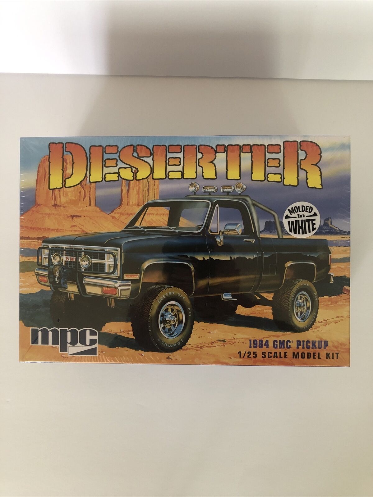MPC 1984 DESERTER GMC PICKUP TRUCK MODEL CAR KIT plastic 1:25 Scale 4X4 MPC847