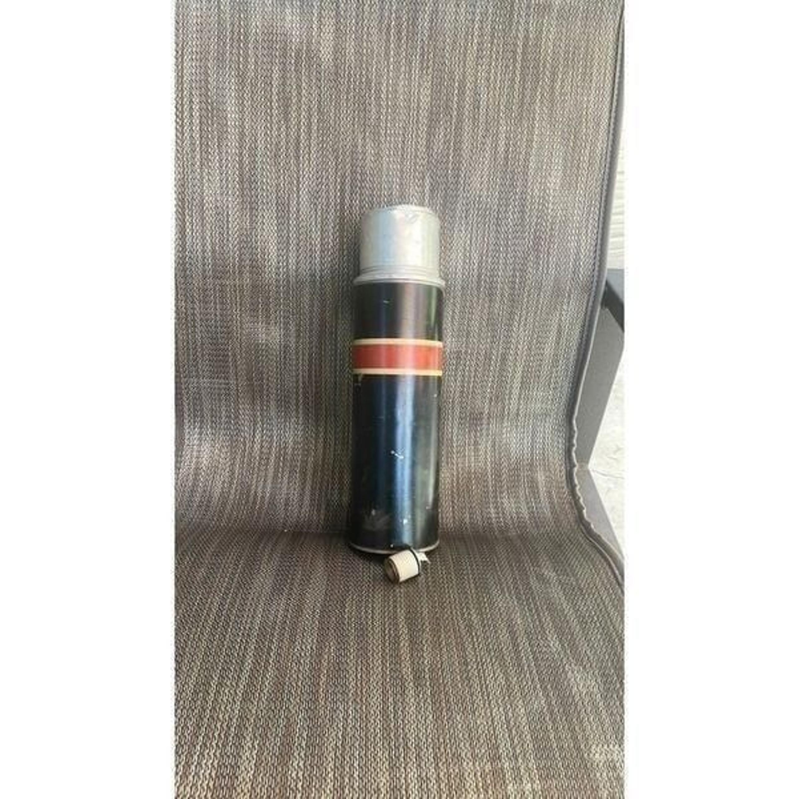 Thermos 870 vintage with lid and 2 toppers, great shape for vintage so cute.