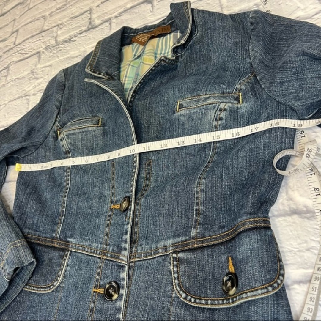 Tommy Bahama denim jacket size 8. shops