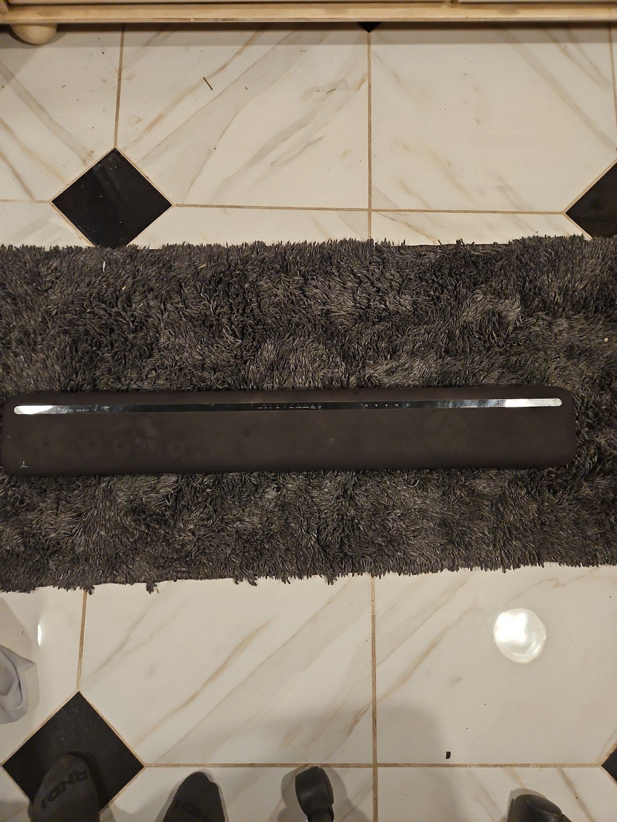 Yamaha bluetooth soundbar with built in subwoofer