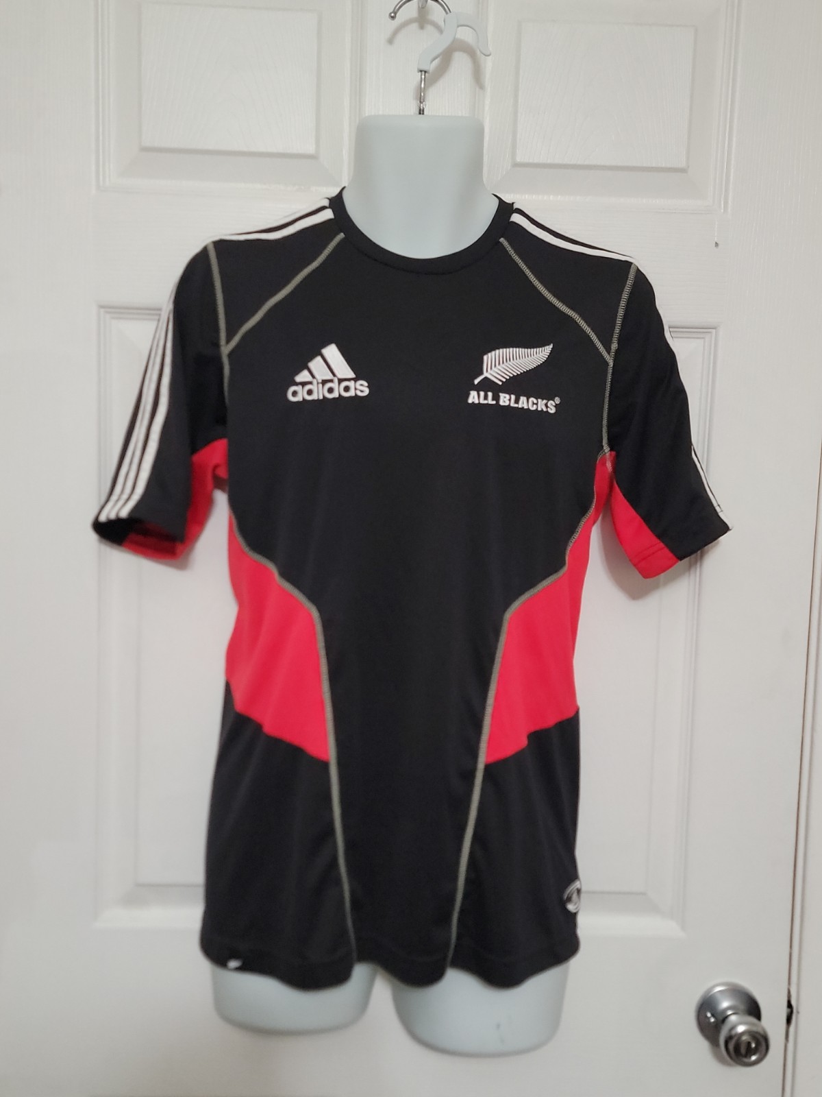 ADIDAS Compression Shirt NEW ZEALAND ALL BLACKS RUGBY  Size Small
