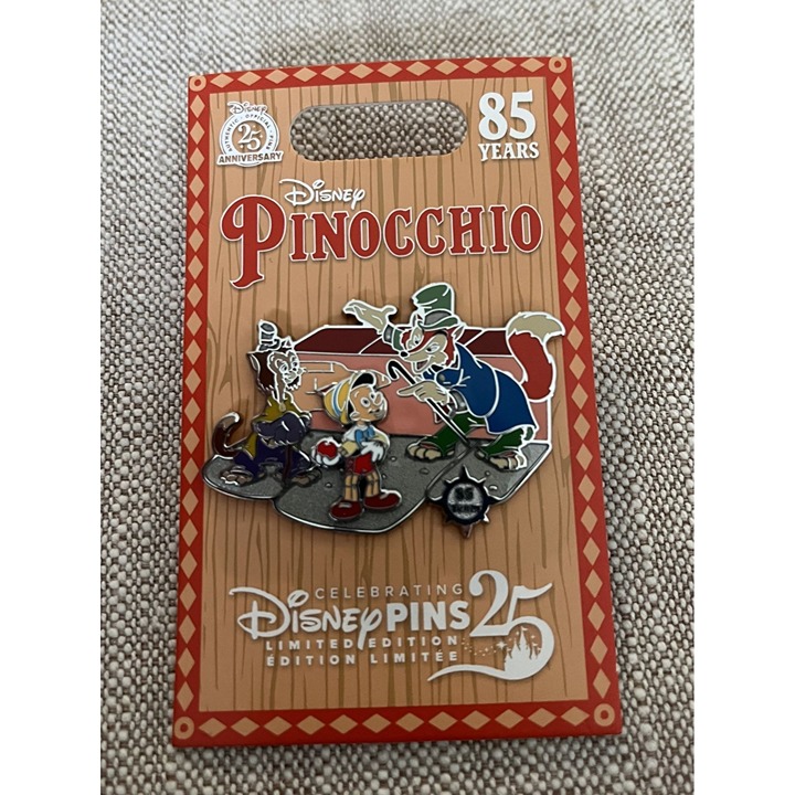 Disney: NWT Pinocchio 85th Anniversary LE Pin
