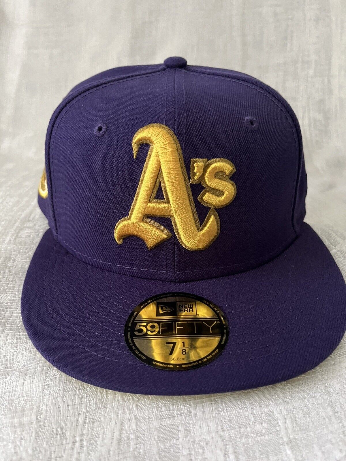New Era Oakland Athletics A's World Series Patch Lakers 59FIFTY 5950 7 1/8 Hat