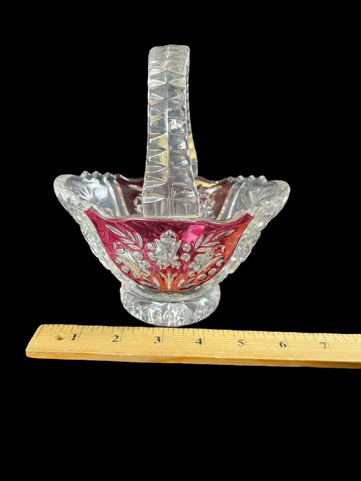 Anna Hutte Bleikristall 24% Lead Crystal Basket Brilliant Ruby Flash Germany. - detail